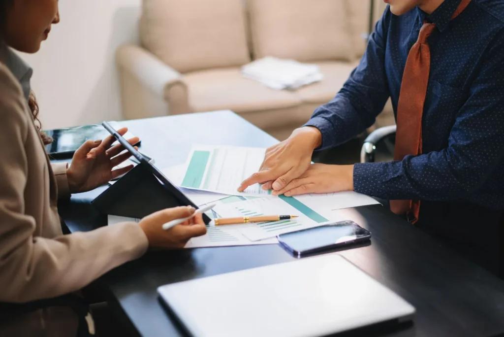 business-owners-discussing-level-funded-plan